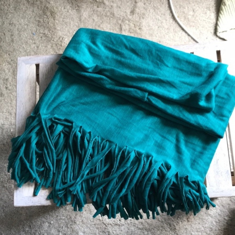 3/$25 Teal‎ infinity scarf
